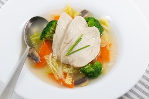Soupe de légumes de printemps